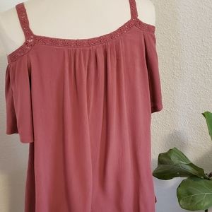 Mauve, cold shoulder top, with lace detail, size medium